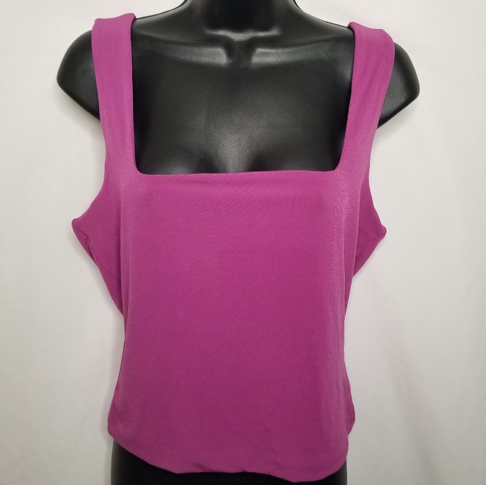 Leith cropped tank top square neckline